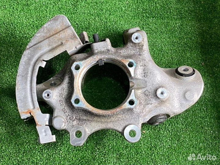 Кулак задний правый Mercedes-Benz E-Class W213