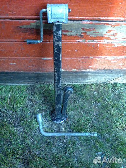 Винтовой домкрат