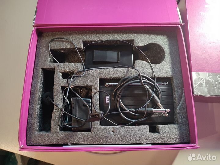 Беспроводной микрофон shure SH-200 с гарнитурой