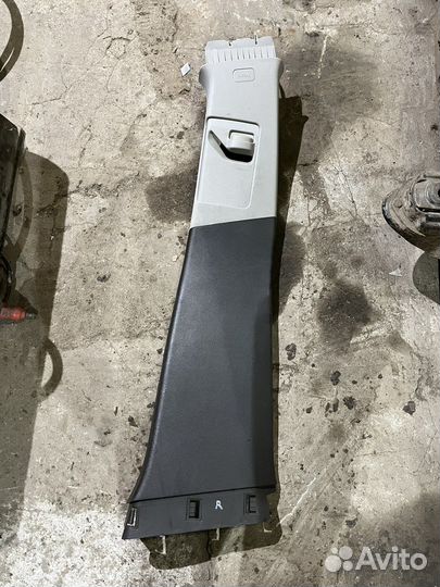 Обшивка средней стойки правая Опель Инсигния