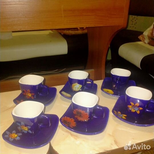 Набор из шести кофейных чашек с блюдцами