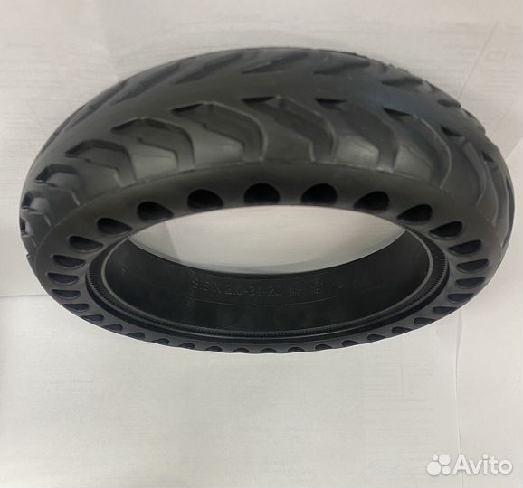 Покрышка 8 1/2х2 литая