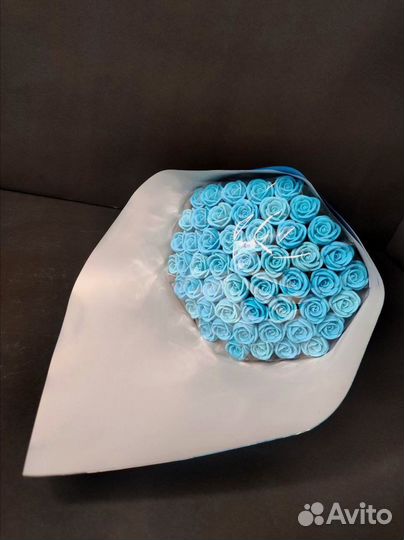 Голубые Розы из Белого Шоколада - 51 шт в Букете