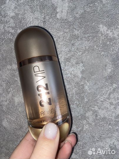 Духи женские carolina herrera 212 VIP rose
