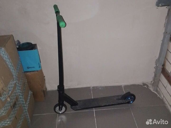 Трюковой самокат кастом парк