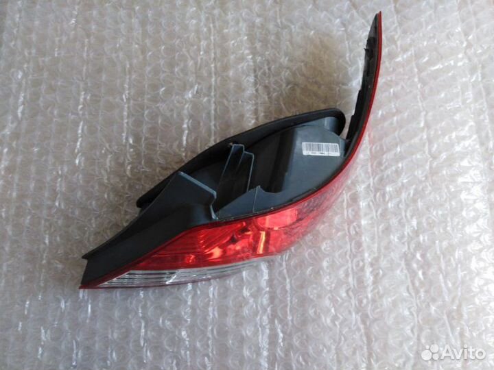 Фонарь задний задний правый Hyundai Solaris