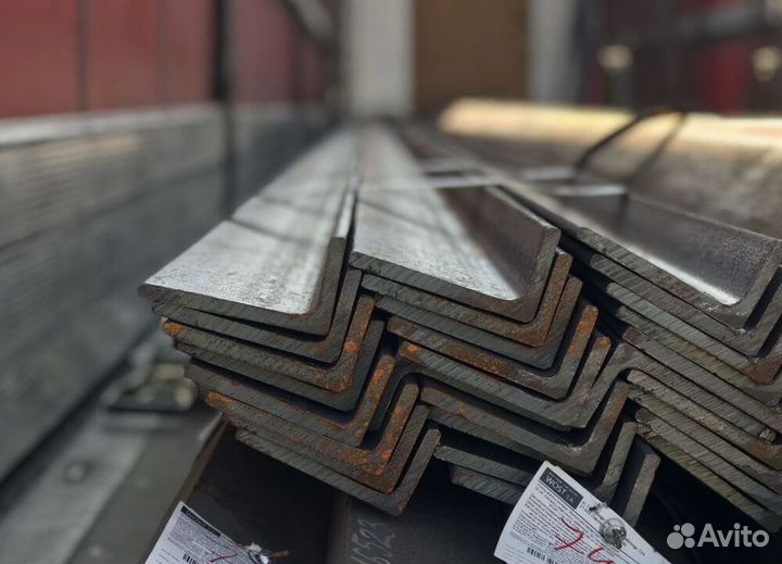 Уголок металлический 35 мм UM-2029