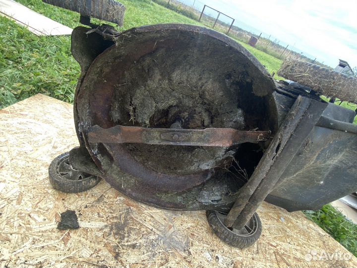 Газонокосилка бензиновая yard machines 158