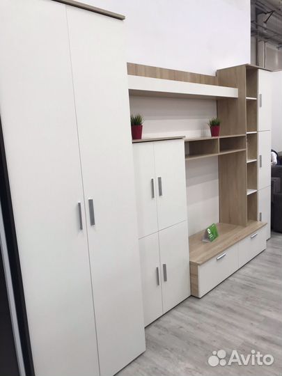 Продам вместительную современную гостиную