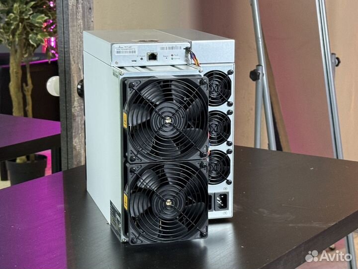 Antminer S21 200th (горячая новинка)