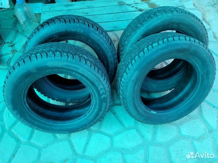 Bfgoodrich G-Force Stud 215/65 R16 102Q