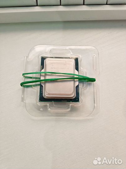 Процессор Intel I3 12100