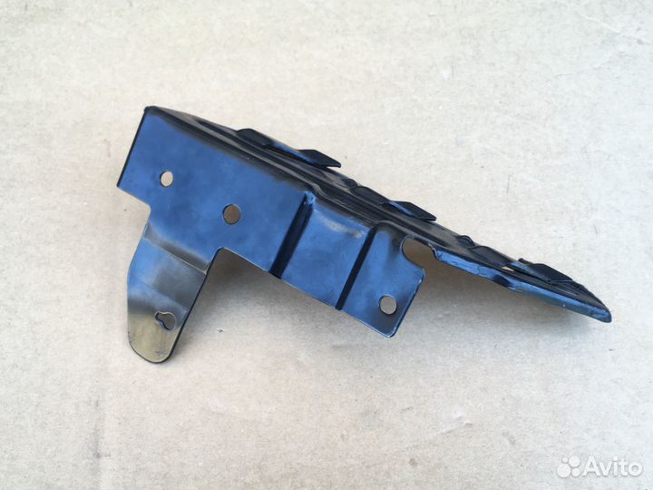 Кронштейн бампера передний левый KIA Optima 3