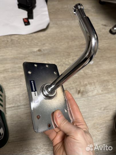 Оригинальный кронштейн avenger F809