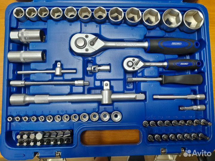 Набор инструментов для авто в кейсе 82 предмета