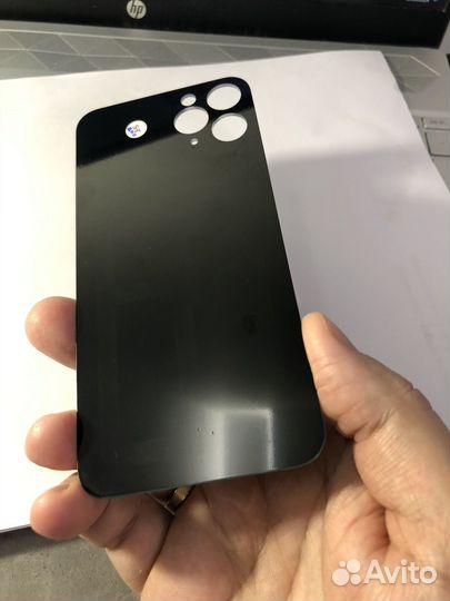 Задняя (крышка) стекло на iPhone 11 Pro:зел