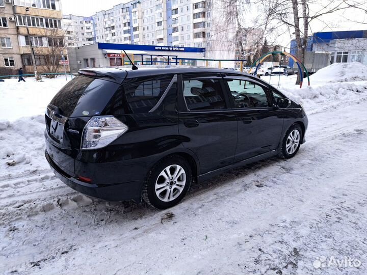 Honda Fit Shuttle 1.3 CVT, 2012, 114 000 км