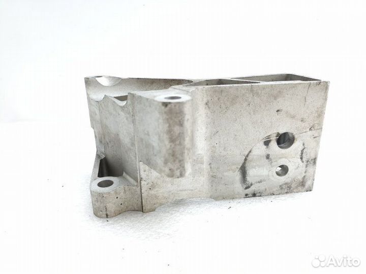 Кронштейн двигателя Volvo Xc90 1 2.4D