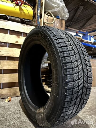 Michelin X-Ice XI3 215/55 R17 98