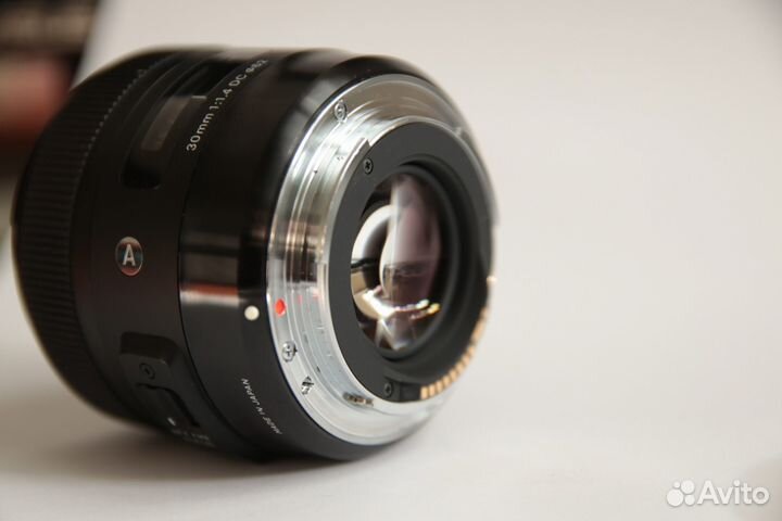 Объектив Sigma 30mm 1.4 DC Art Canon EF-S