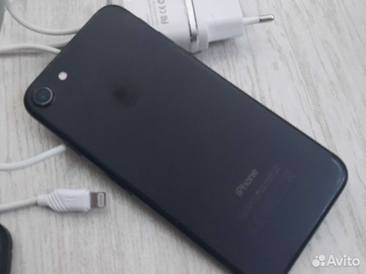 iPhone 7, 32 ГБ