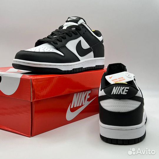 Кроссовки Nike SB Dunk Low 'Black White' Великан