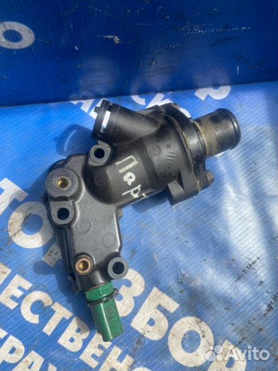 Корпус термостата. Peugeot Partner грузовой-фургон