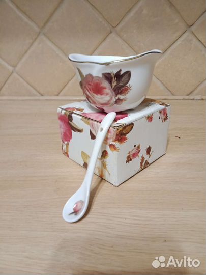 Соусник фарфор