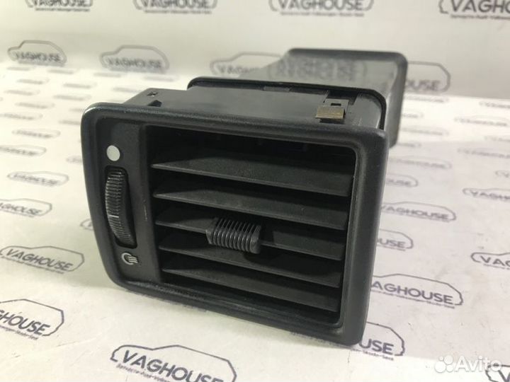 Дефлектор воздуховода правый Ford Escort MK 5 1993