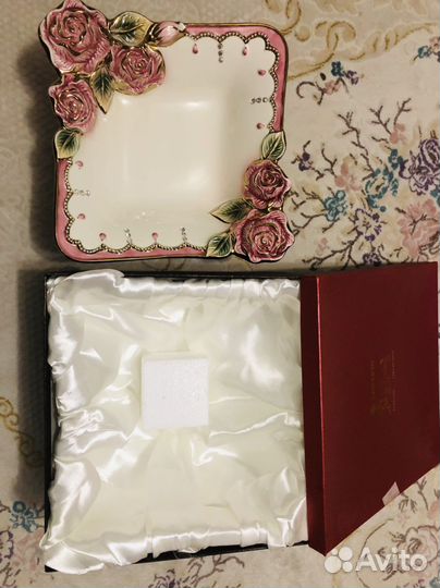 Фруктовница на ножке