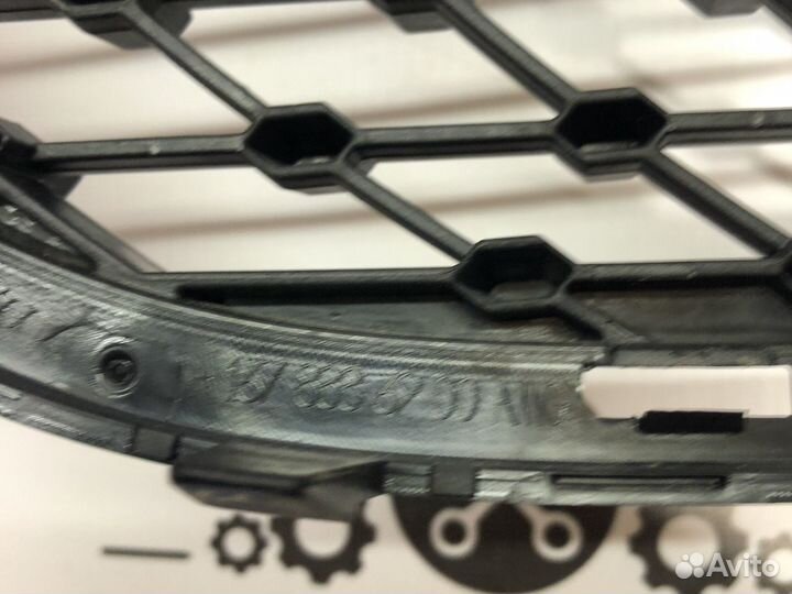 Решётка радиатора GLE A1678888900 новая