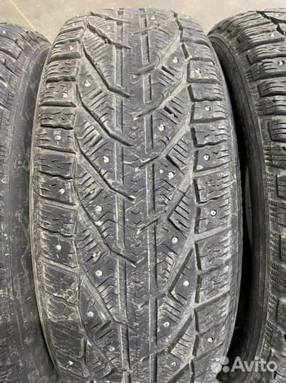 Kormoran Stud 2 215/55 R17