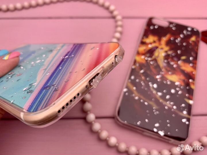 Чезол на iPhone с принтом и блестками