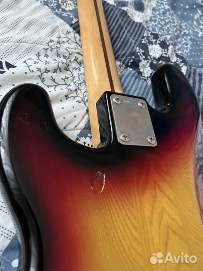 Бас гитара Hondo 2