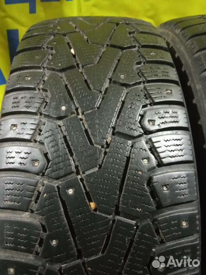 Pirelli Ice Zero 215/65 R16