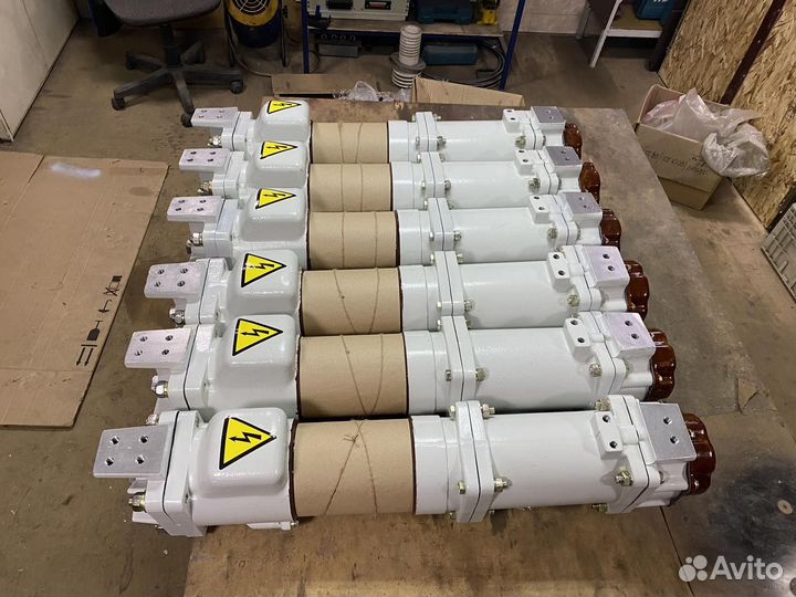 Полюс масляного выключателя вмп, вмг, вк, вкэ, впм