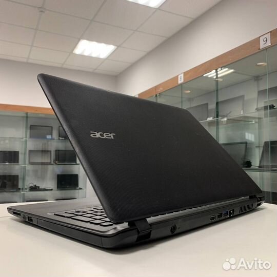 Ноутбук Acer (Core i3-6th/ 8gb ram/ SSD 120gb)