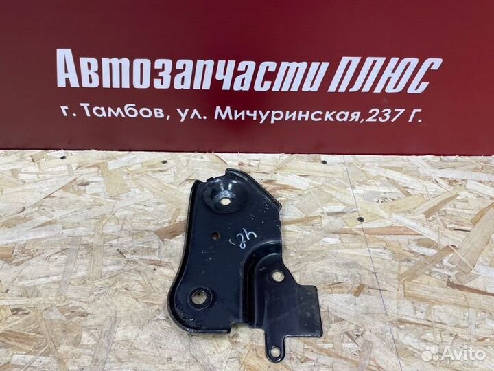 Кронштейн подрамника передний левый Renault Duster