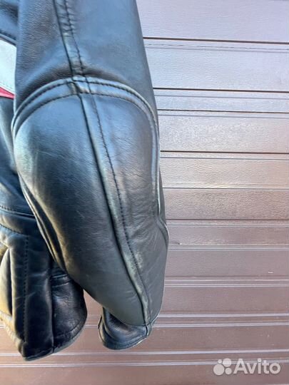 Кожаная мото куртка