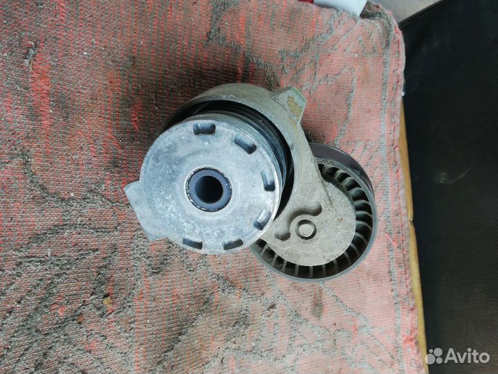 Ролик натяжной Рено Меган 2