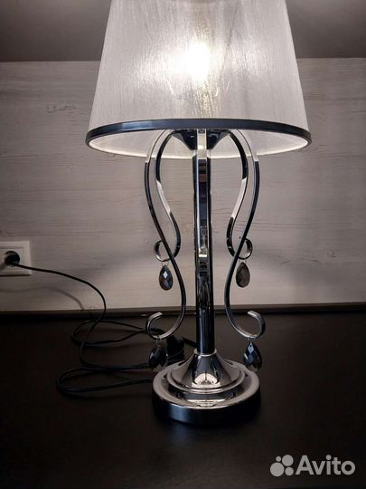 Лампа настольная