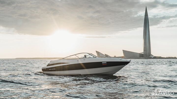 Аренда катера с капитаном прогулка на катере