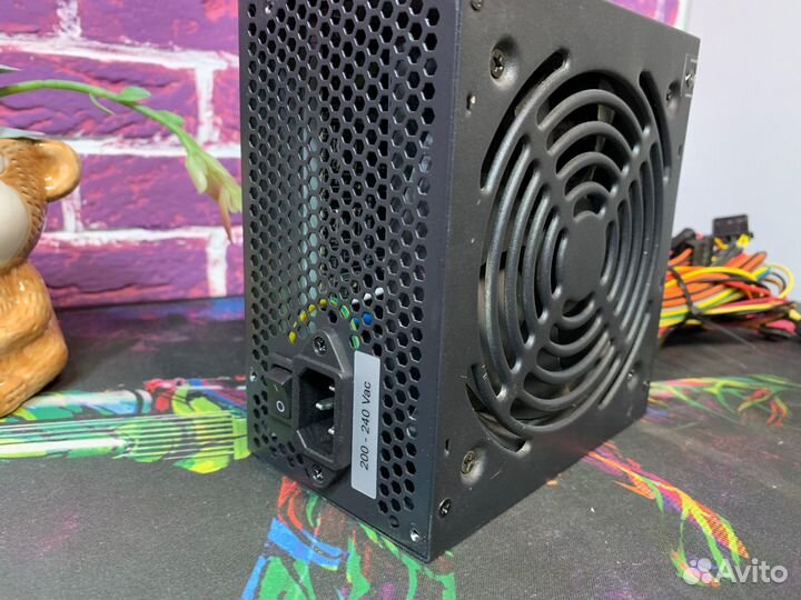 Блок питания Aero Cool VX650 8+8pin