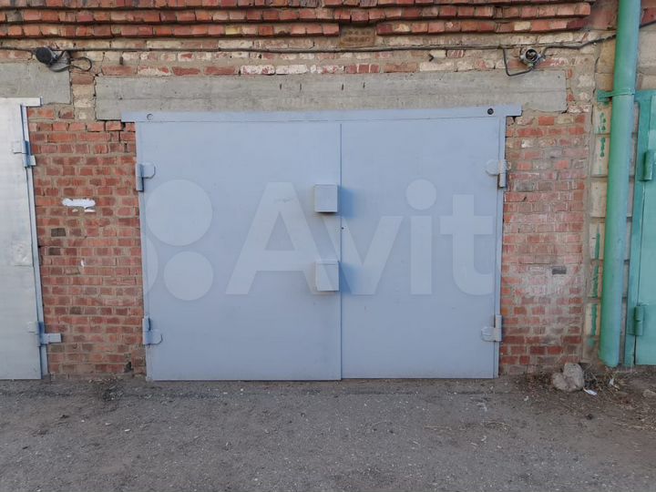 Гараж, > 30 м²