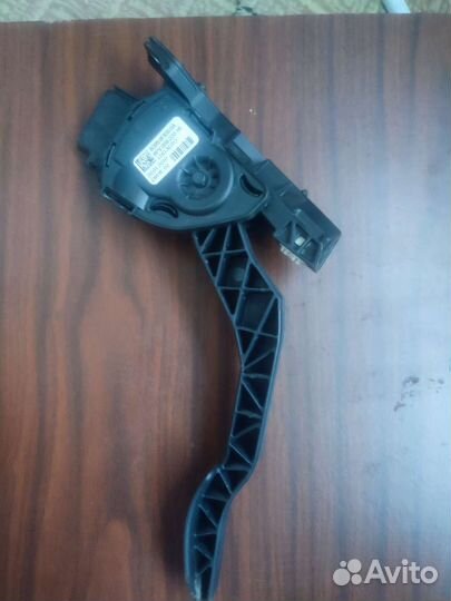 Педаль газа volvo хс 60