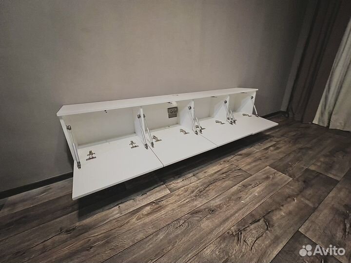 Тумба под телевизор