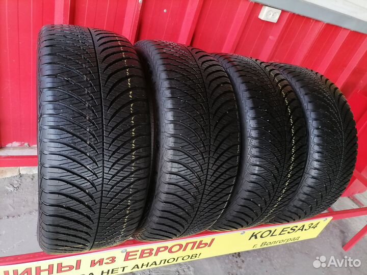 Goodyear Vector 4Seasons Gen-2 215/45 R16