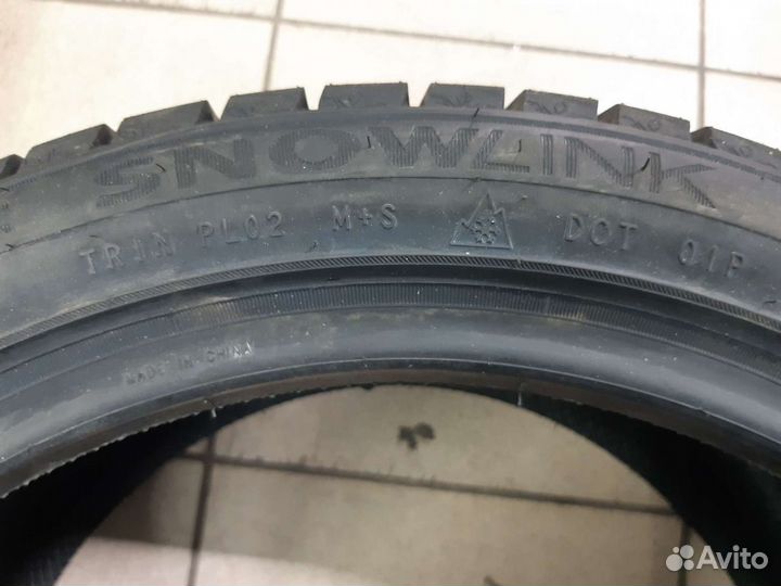 Triangle PL02 245/40 R18