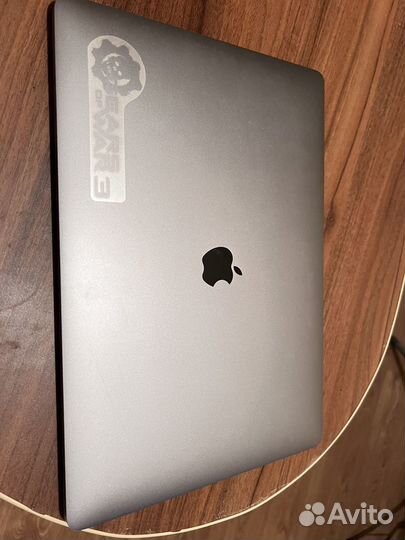 Macbook pro 15 2017 i7 16gb