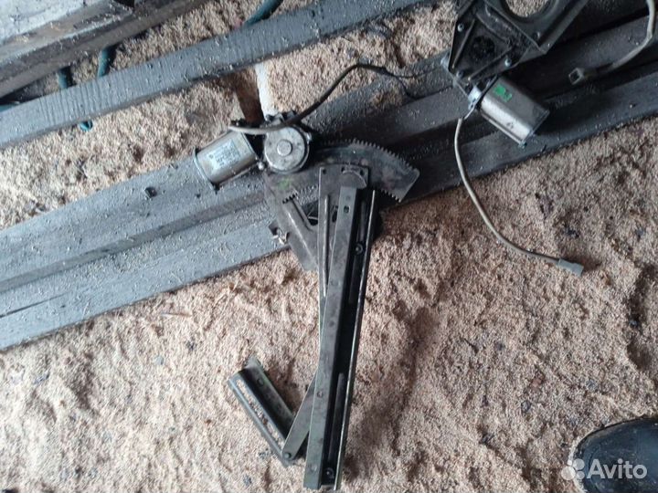 Стеклоподъемник